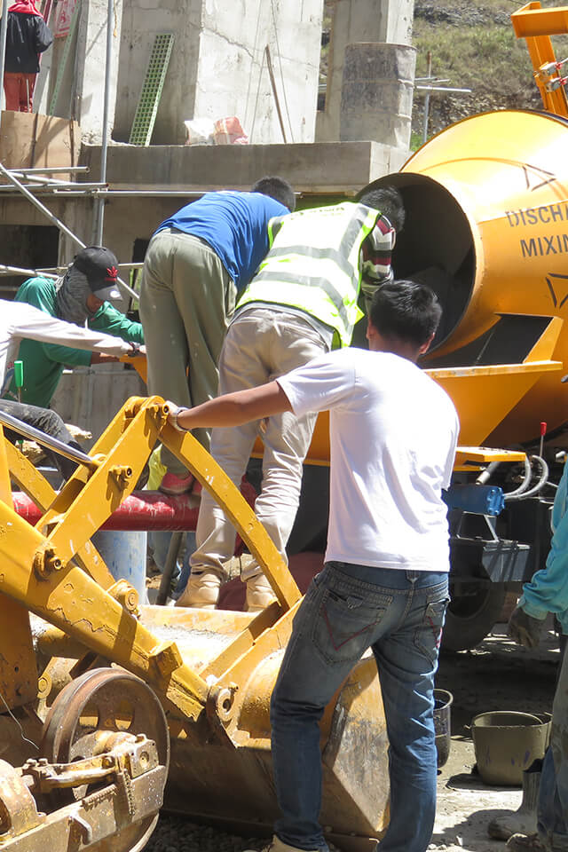 Обеспечить инженеров на месте руководство для установки строительной техники-Henan Hengyuan Обеспечить инженеров на месте руководство для установки строительной техники-Henan Hengyuan